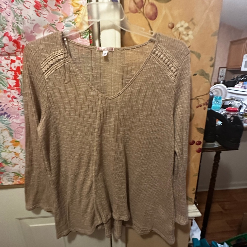 Woman size 1X free to love brown sweater